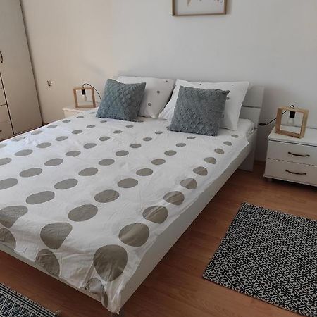 Sunny Apartment In リエカ エクステリア 写真